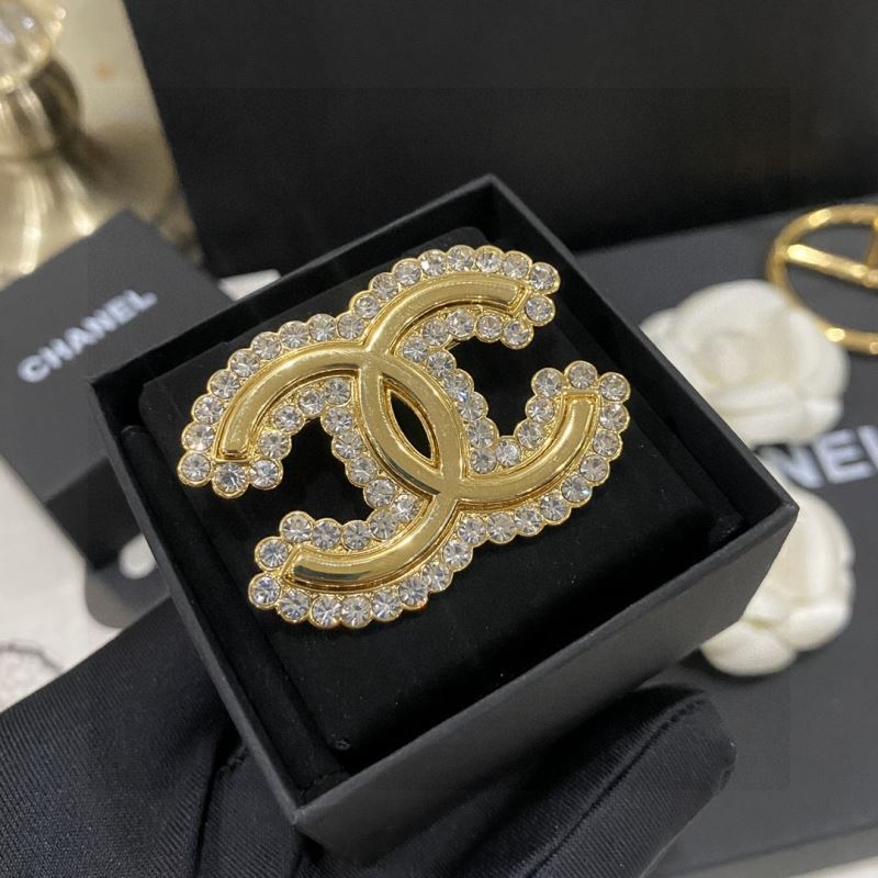 Ch*el brooches